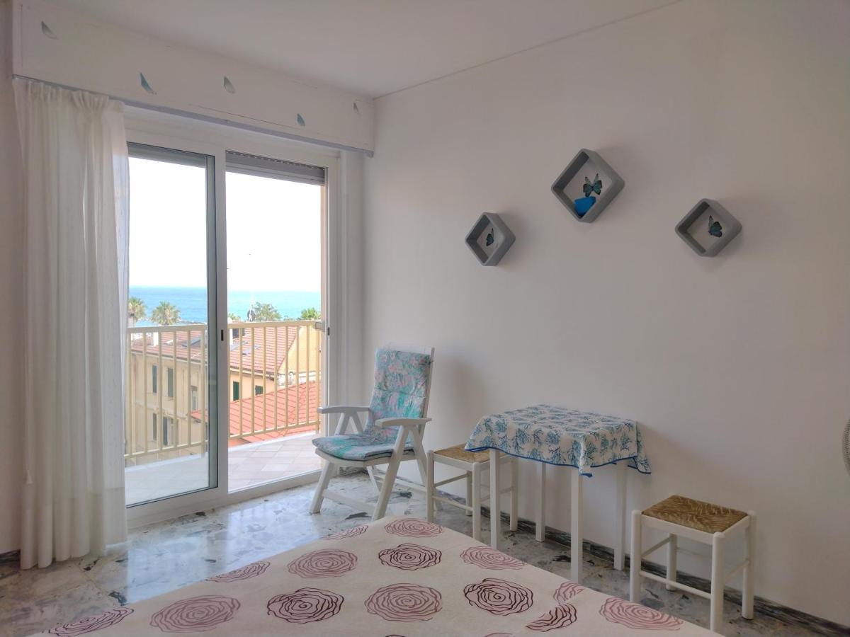 Casa Fronte Mare Leilighet Ventimiglia Eksteriør bilde
